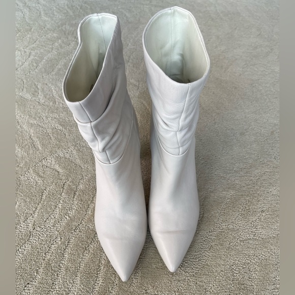 Marc Fisher LTD UNANA Bootie - Picture 2 of 11